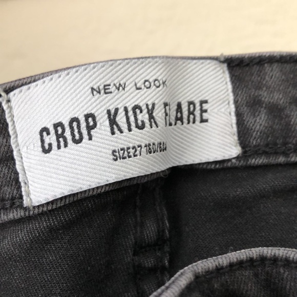 NEW LOOK ASOS Crop Kick Flare Raw Edge black Jean women’s size 27 EUC - Picture 5 of 5